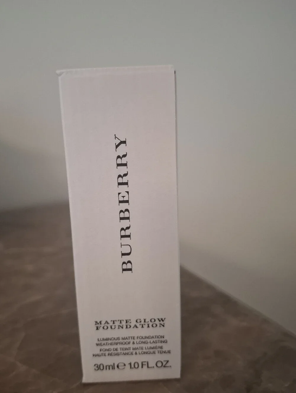 Burberry Matte Glow Foundation - Deep Cool No.100